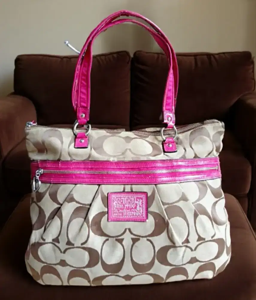 COACH BAG ORIGINAL MADE IN VIETNAM NO COD NO PHP