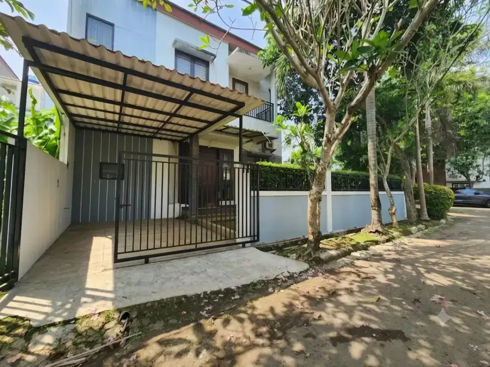 DI JUAL CEPAT SIAP HUNI RUMAH DI KENCANA LOKA BSD