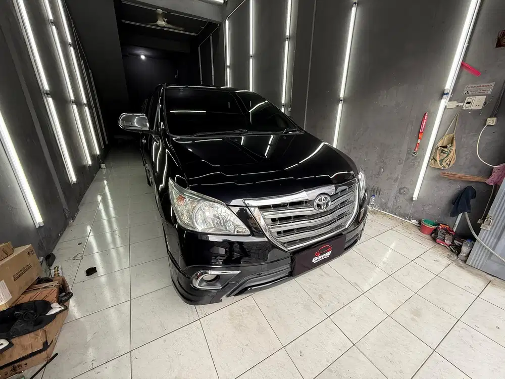 TOYOTA KIJANG INNOVA 2014 V LUXURY MATIC BENSIN HITAM