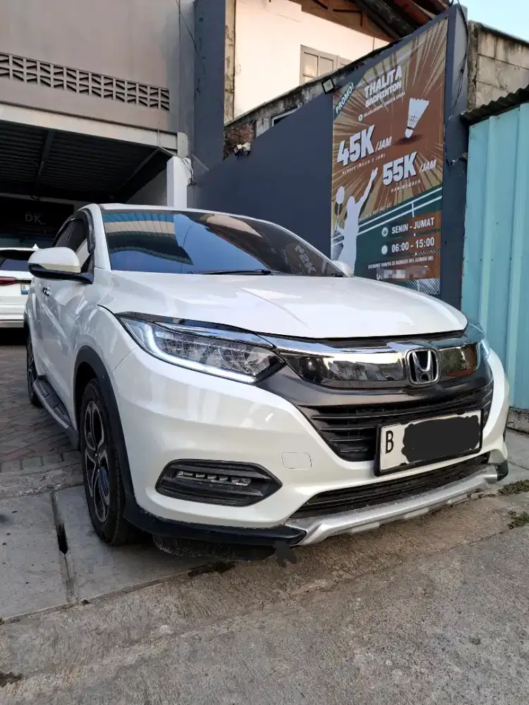 Honda HRV SE AT warna favorit putih 2019