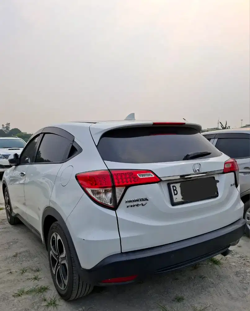 Honda HRV SE AT warna favorit putih 2019
