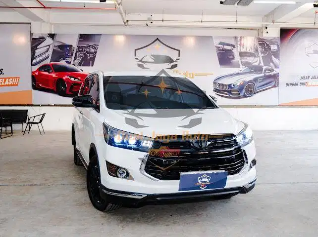 DP 37jt Innova Venture Diesel Putih [ km 74rb ] Original