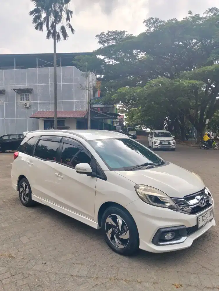 HONDA MOBILIO RS MATIC 2014 MOBIL ISTIMEWA