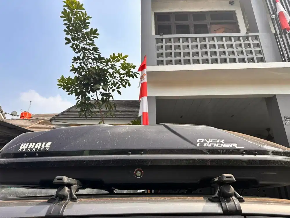 Roof box mobil / box atas mobil