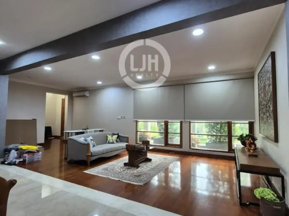 Rumah Mewah Komplek Eksklusif di Bukit Gading Villa, Kelapa Gading, Jakarta Utara