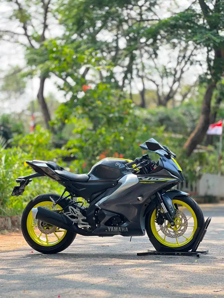 YAMAHA YZF R15 V4 GREY 2023 KM 9K PAJAK PANJANG SUPER MULUS