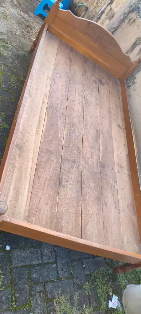 Tempat Tidur Dipan Kayu Jati