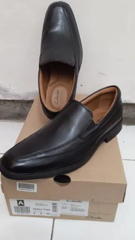COD - Sepatu CLARKS ori tipe Tilden Free