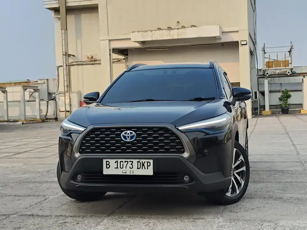 DP 22JT TOYOTA COROLLA CROSS HYBRID AT MATIC AUTOMATIC 2023 HITAM