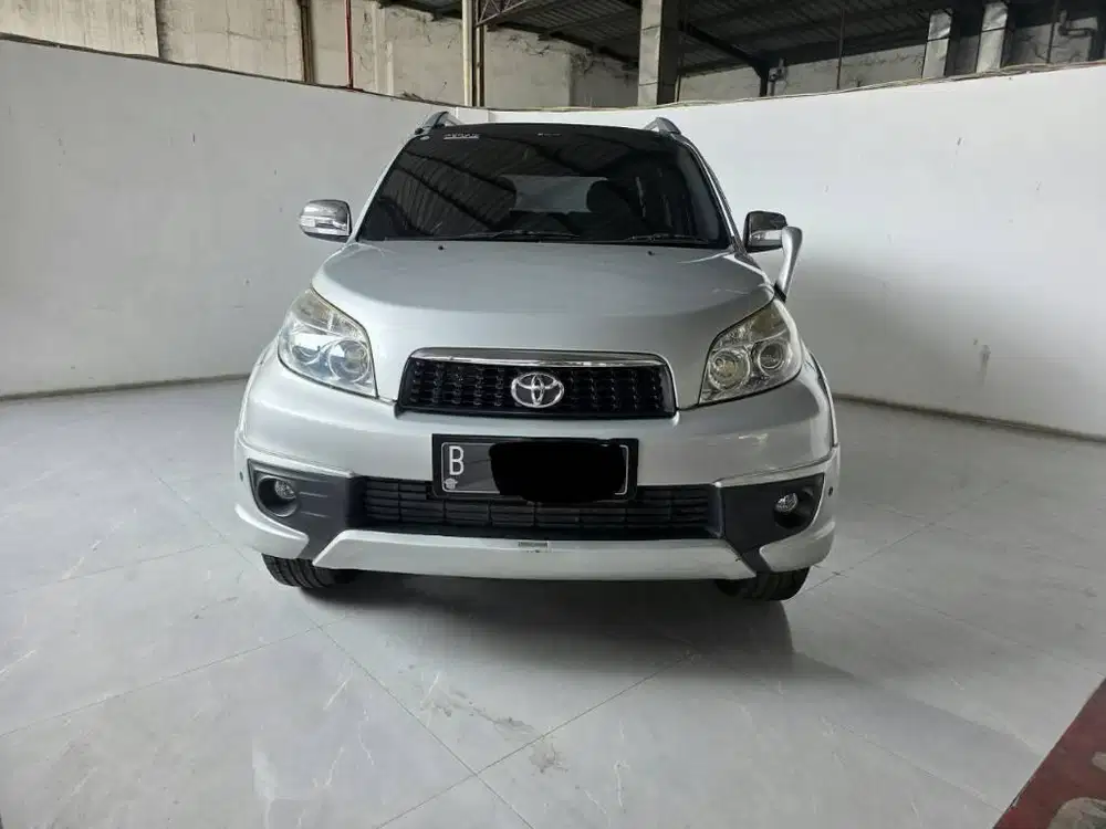 Toyota Rush S TRD AT ( Matic ) 2013 Silver Plat genap bekasi