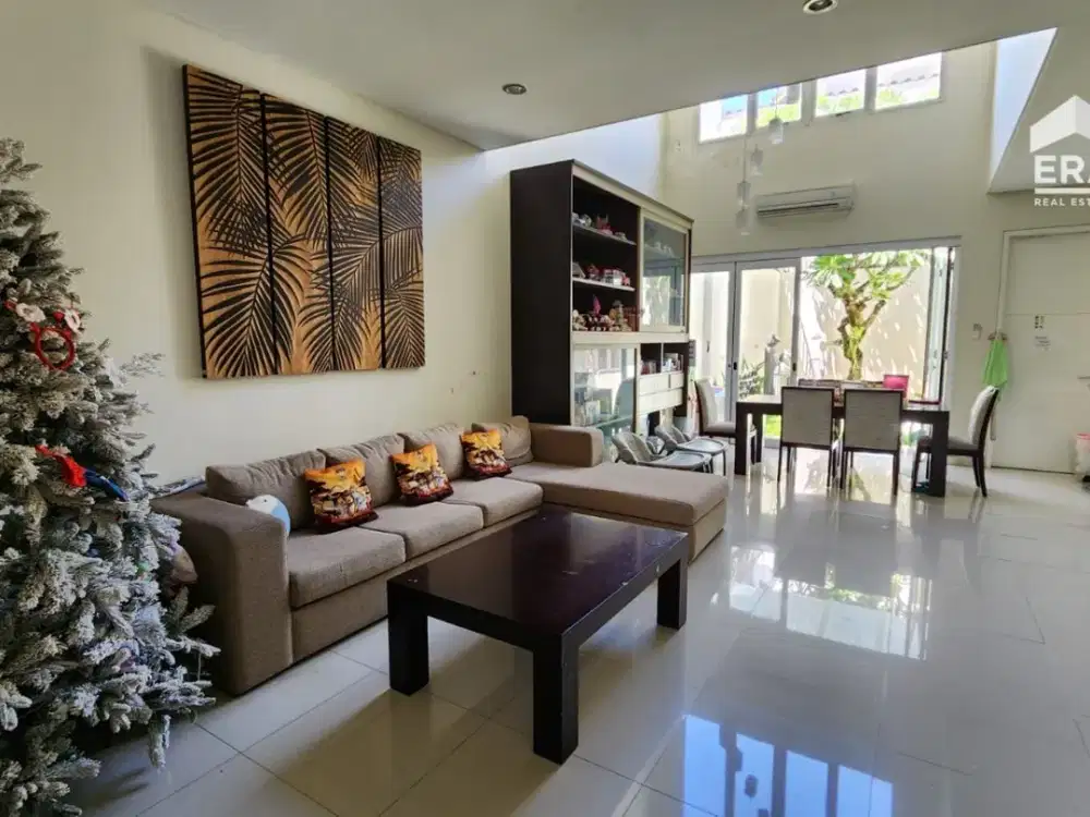 RUMAH 3 LANTAI DIJUAL DI DEKAT TUGU JOGJA