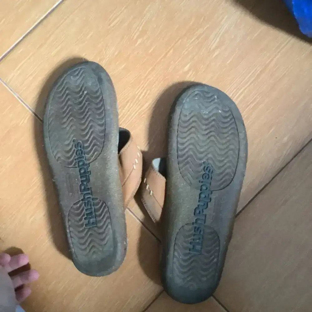 Sendal Hush Puppies Original