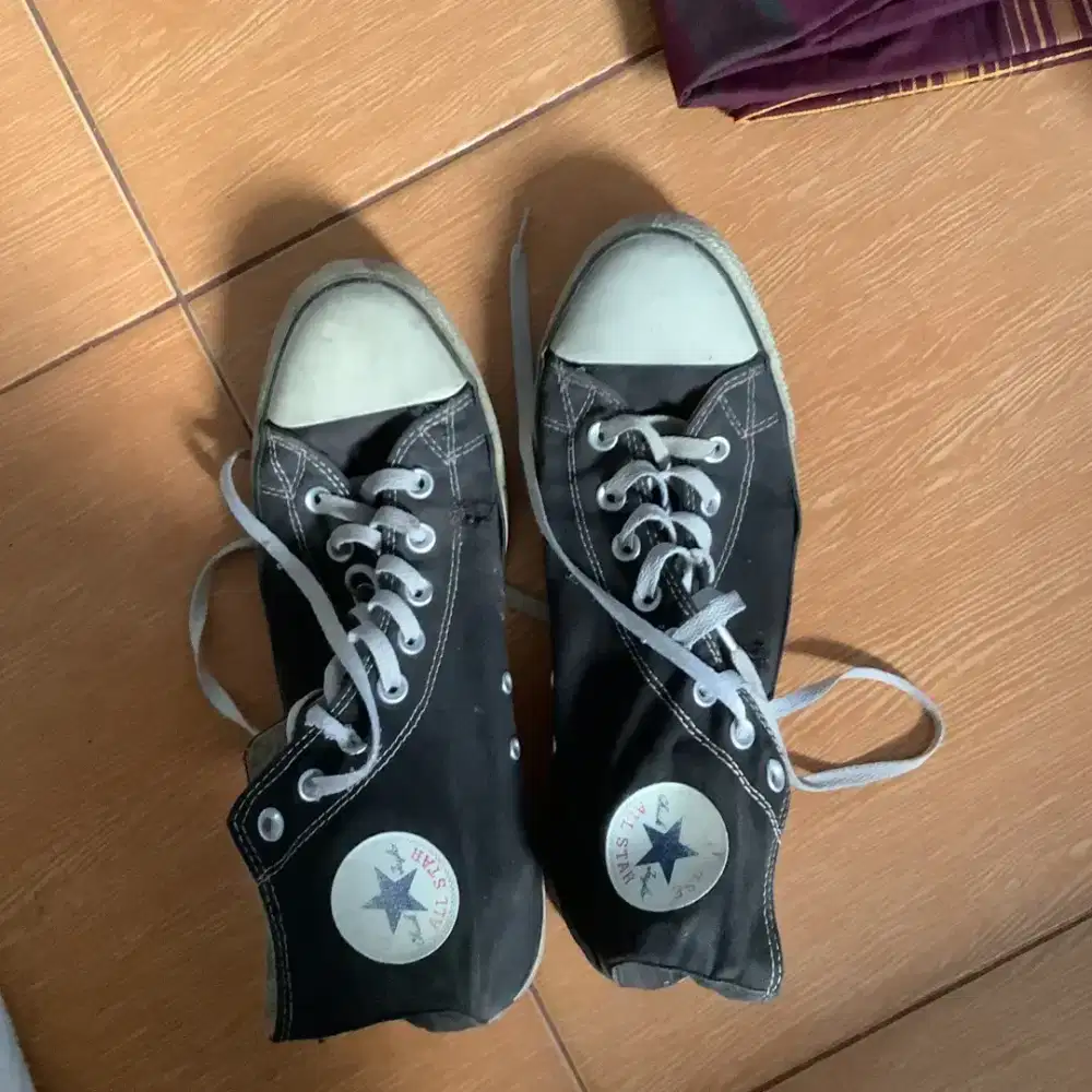 Sepatu Converse