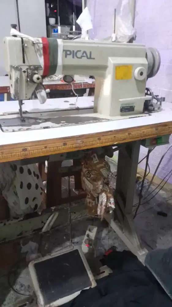 Jual 2 unit mesin jahit merk typikal