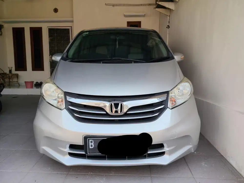 Honda Freed E 2012