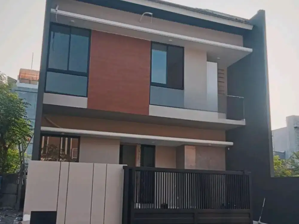 Rumah Baru Gress Pakuwon City Surabaya Timur