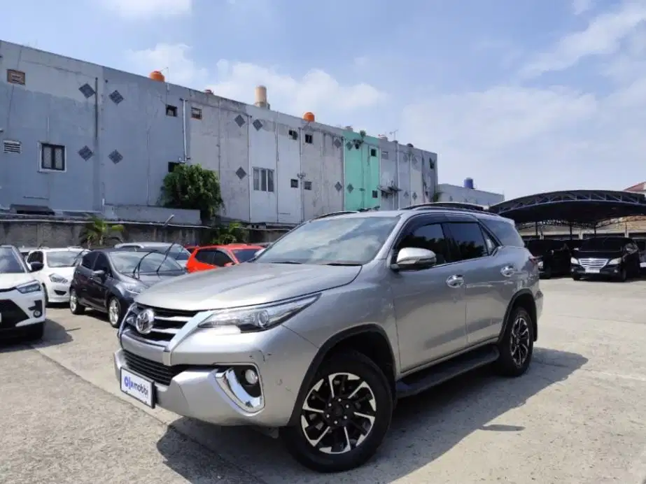 Garansi 1 Th - Toyota Fortuner 2.4 G Solar AT 2017 Silver