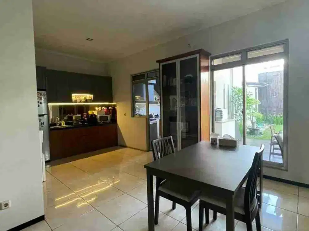 Dijual Rumah Siap Huni di Komplek Kota Baru Parahyangan Bandung