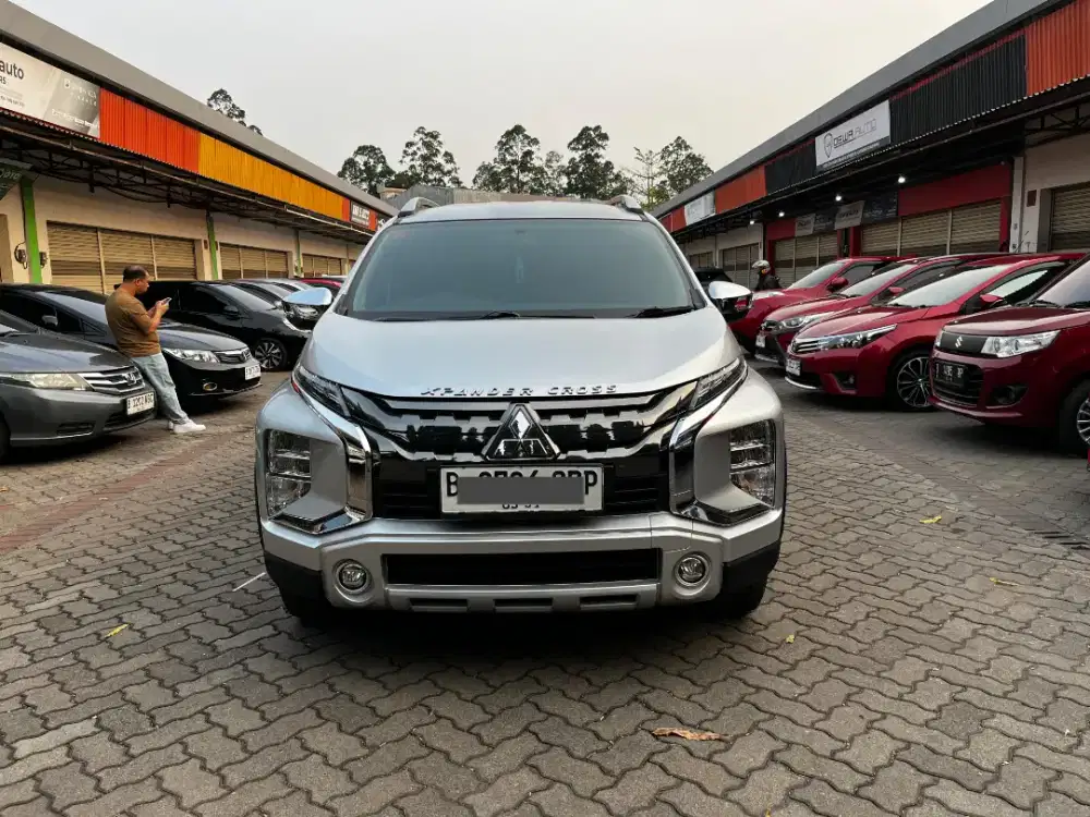 MITSUBISHI XPANDER CROSS 2019 PREMIUM EDITION AT LOW KM LIKE NEW !!