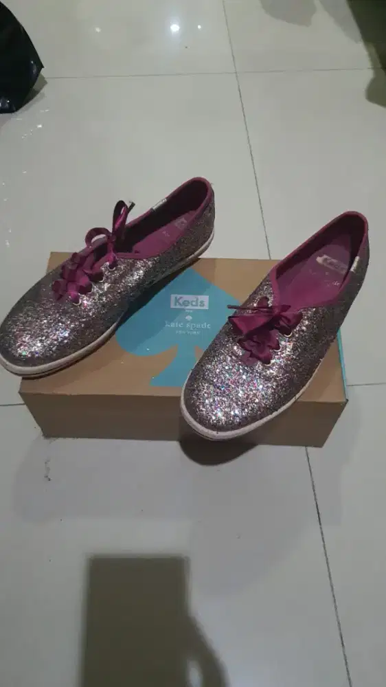 Sepatu peds blink