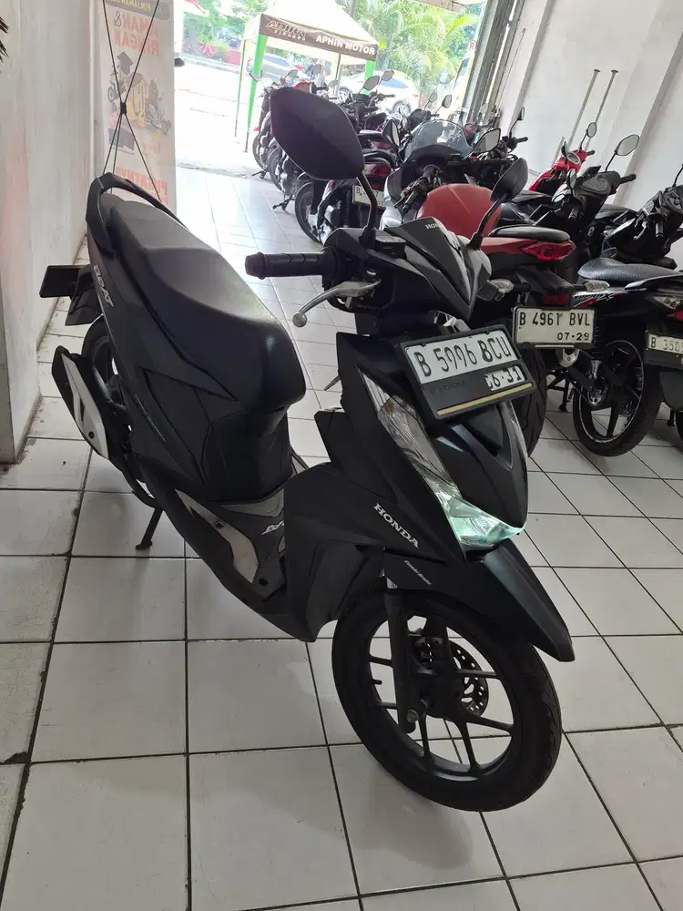 BEAT DELUXE 2021 OKe cas/ kredit DP 1.500