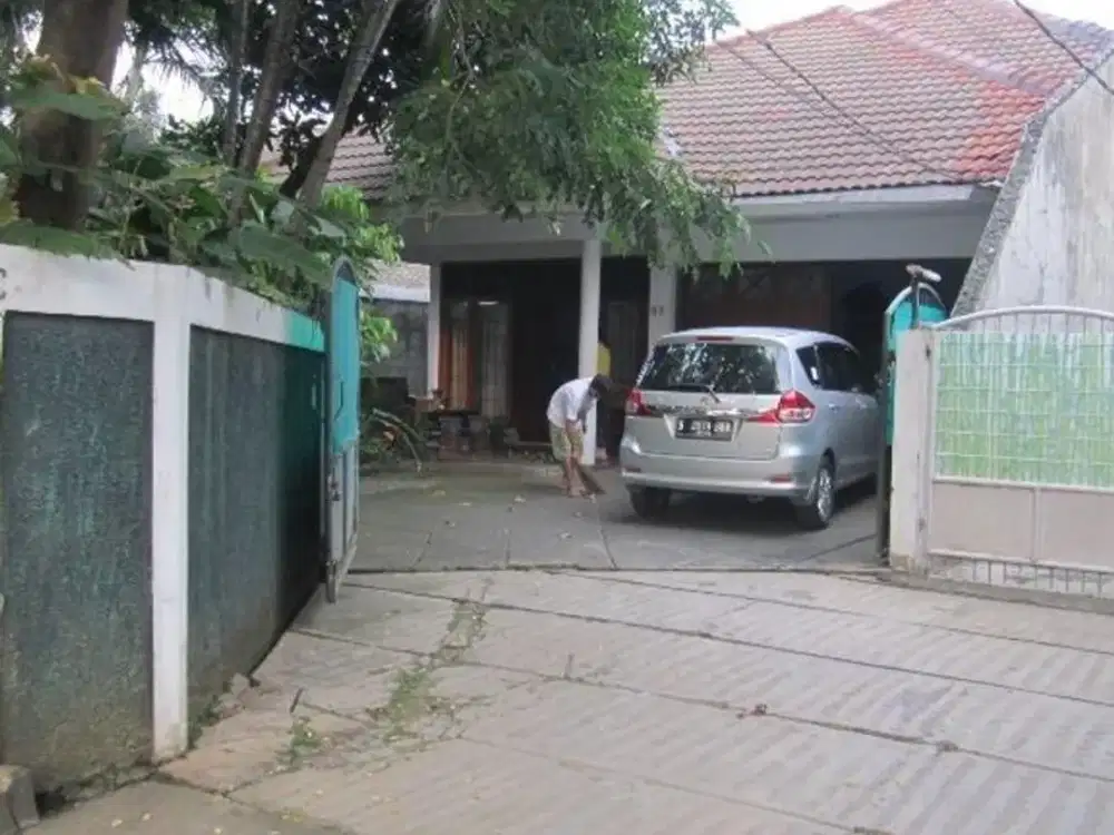 Dijual Rumah Taman , Asri, 506/400, 5 Kt, Siap Huni Di Batu Ampar Condet