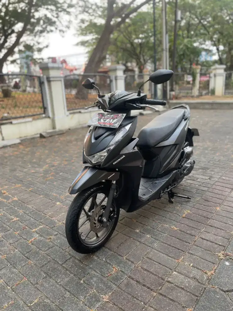 HONDA BEAT DELUXE 2022 KM 11K ASLI
