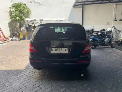 Mercedes-Benz R300L 2011 Bensin