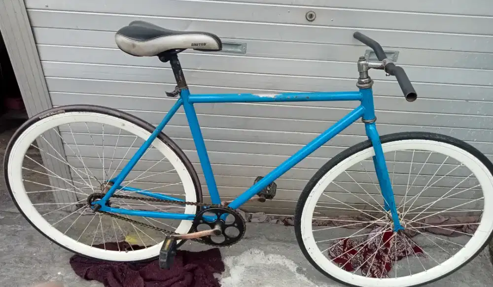 Sepeda fixie klasik doltrap