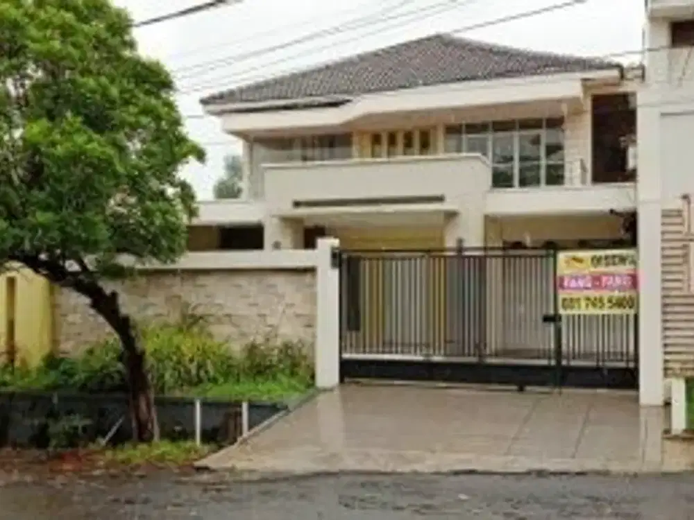 Disewakan Rumah Mewah Full Furnish Di Jl. Ungaran Timur Raya Semarang