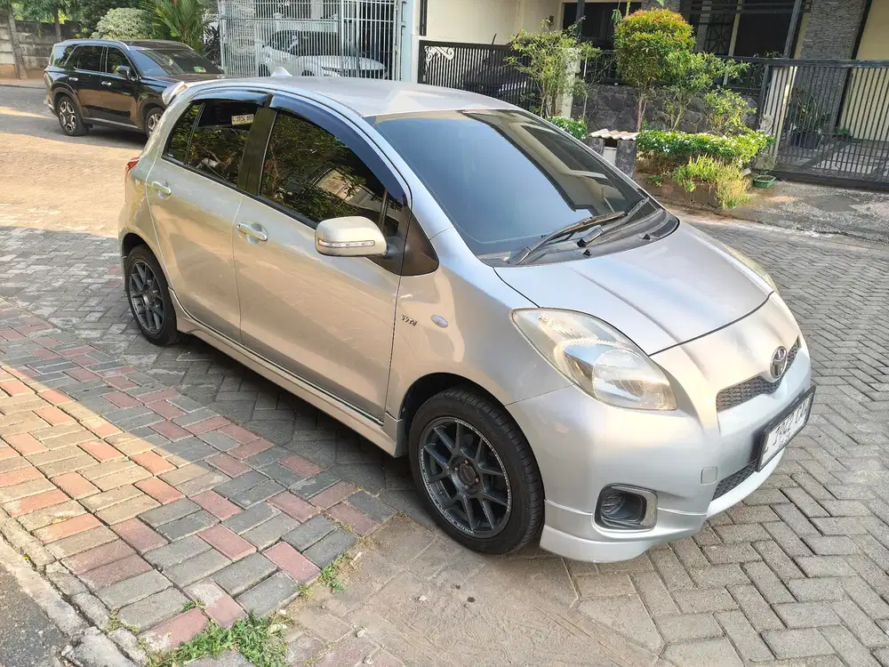 YARIS E 2013 Manual L pajak Baru Orisinil Istimewa