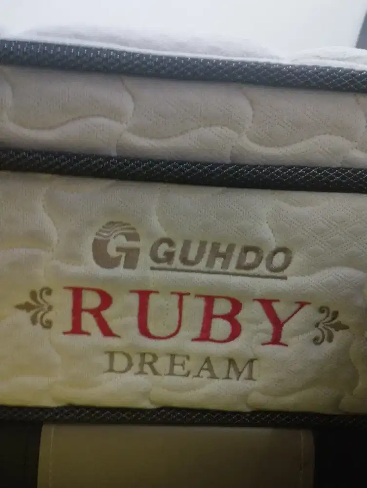 Guhdo bed 180x200