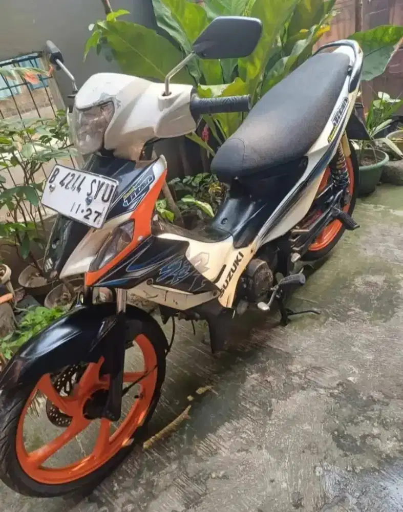 Suzuki Titan 2012 B DKI