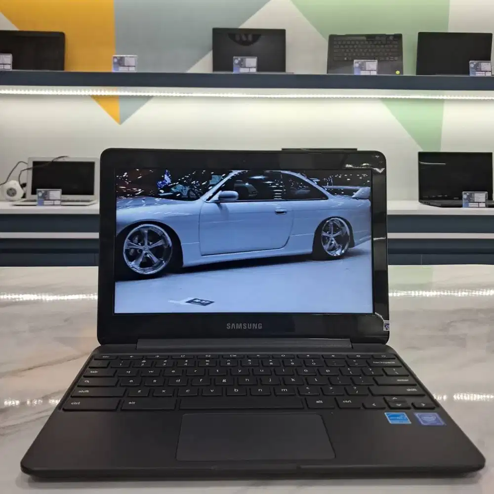 [S02] Laptop SAMSUNG |4GB|16GB| Cocok untuk pelajar