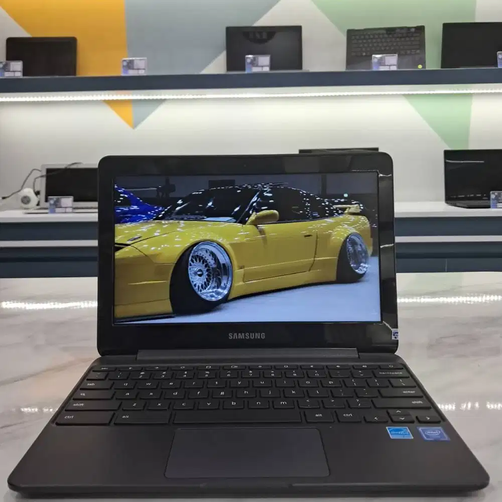 [S02] Laptop SAMSUNG |4GB|16GB| Cocok untuk pelajar
