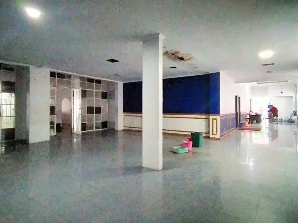 Rumah usaha Pusat kota Jl Kapuas , Hadap selatan