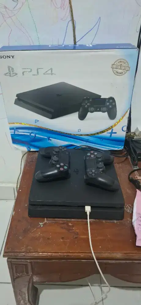 JUAL PS 4 SLIM 1 TB