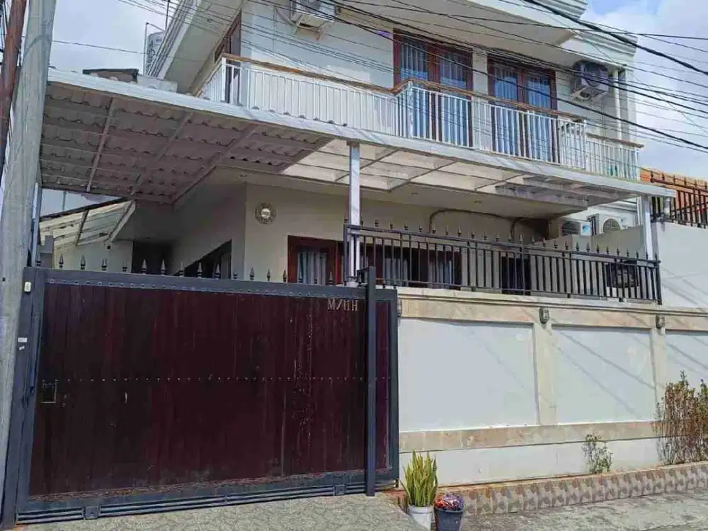 Rumah Minimalis Modern area Renon