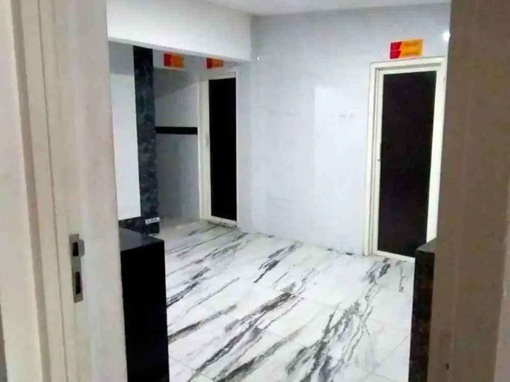 Rumah usaha Pusat kota Jl Raya Darmo Hadap timur