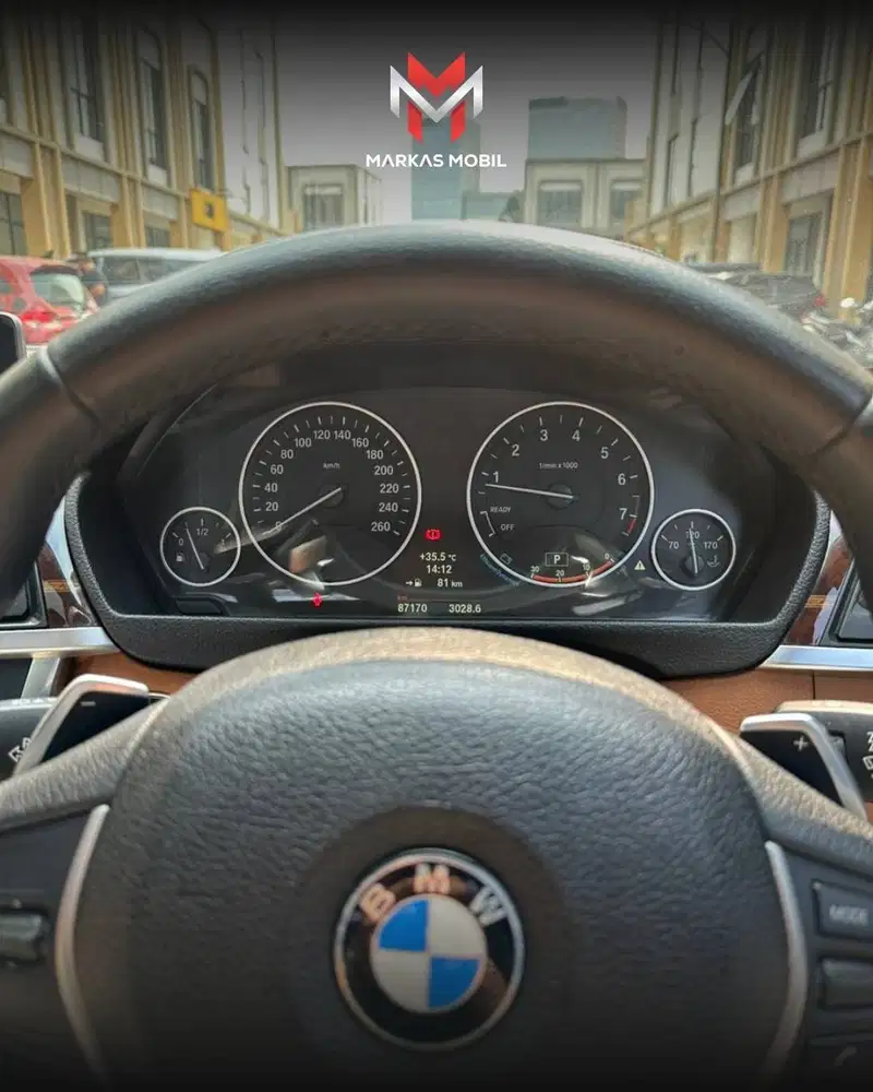 BMW 335i F30 Luxury 2012