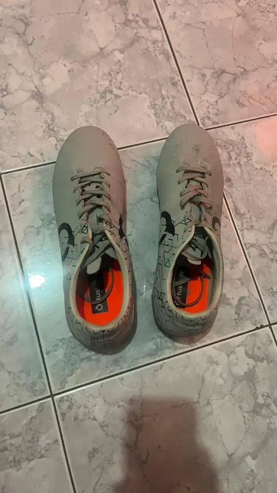 Di Jual Sepatu Bola Ortuseight Catalyst Weave FG Light Grey Original
