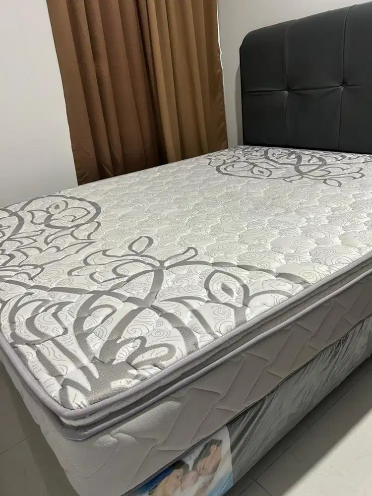 Tempat tidur springbed