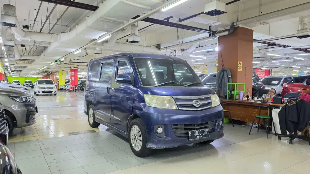 Daihatsu Luxio 2010