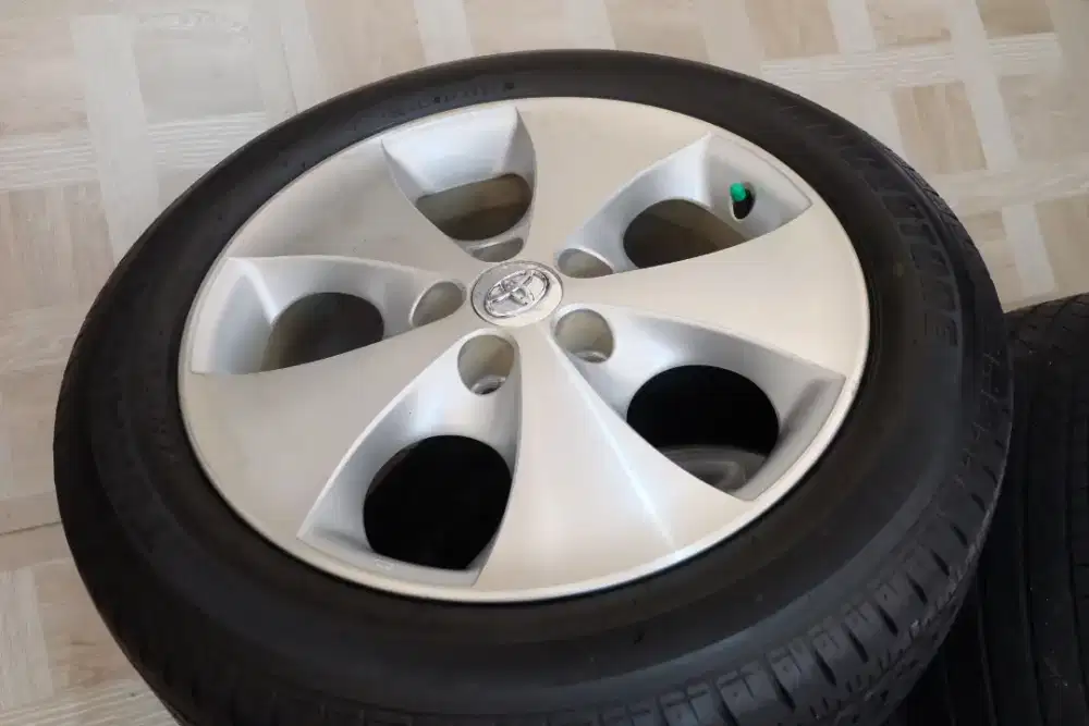 Velg Original Toyota Alphard  r17  /  17 inch oem Toyota