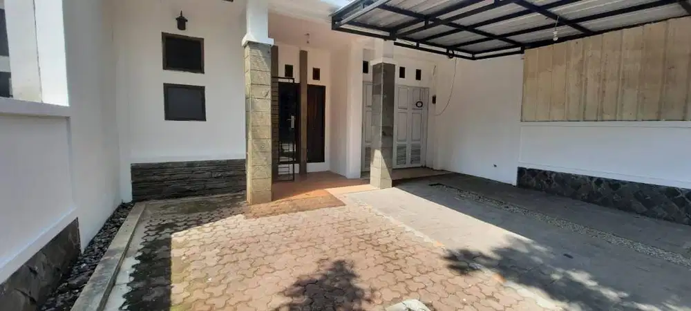 Disewakan Rumah Minimalis Lokasi Strategis Dekat Ke Griya Buah Batu