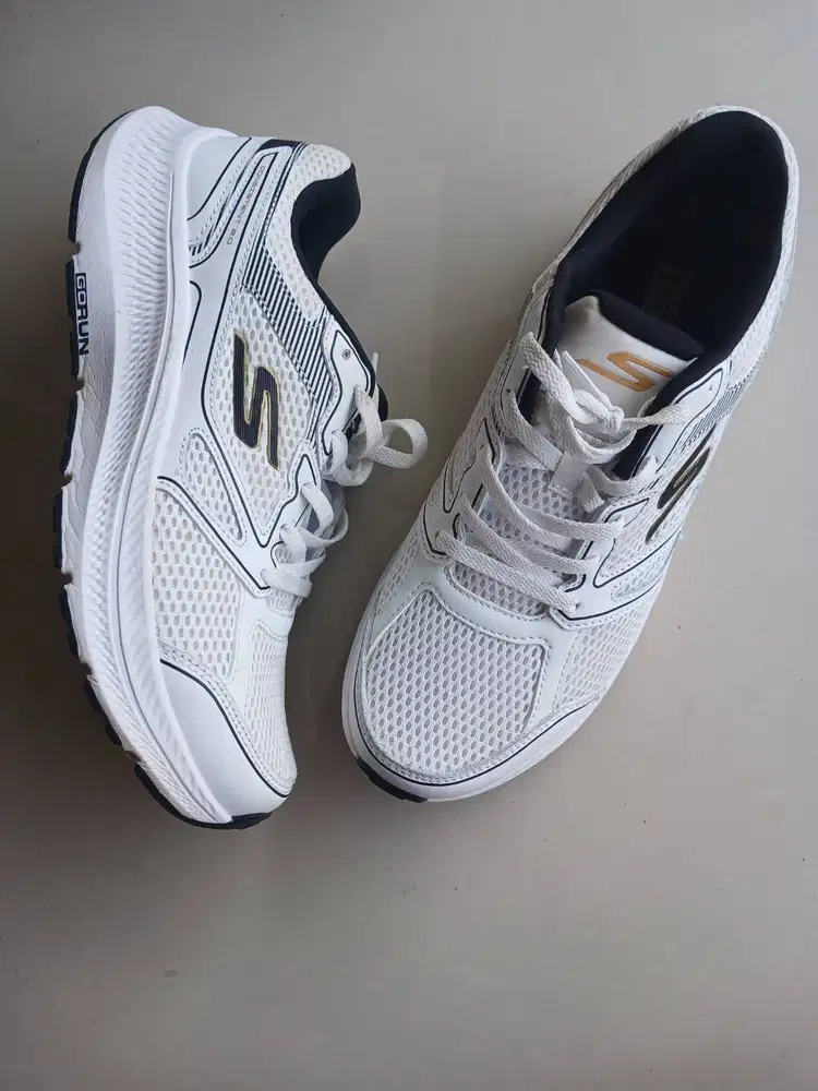 Dijual sepatu skechers ori 100%