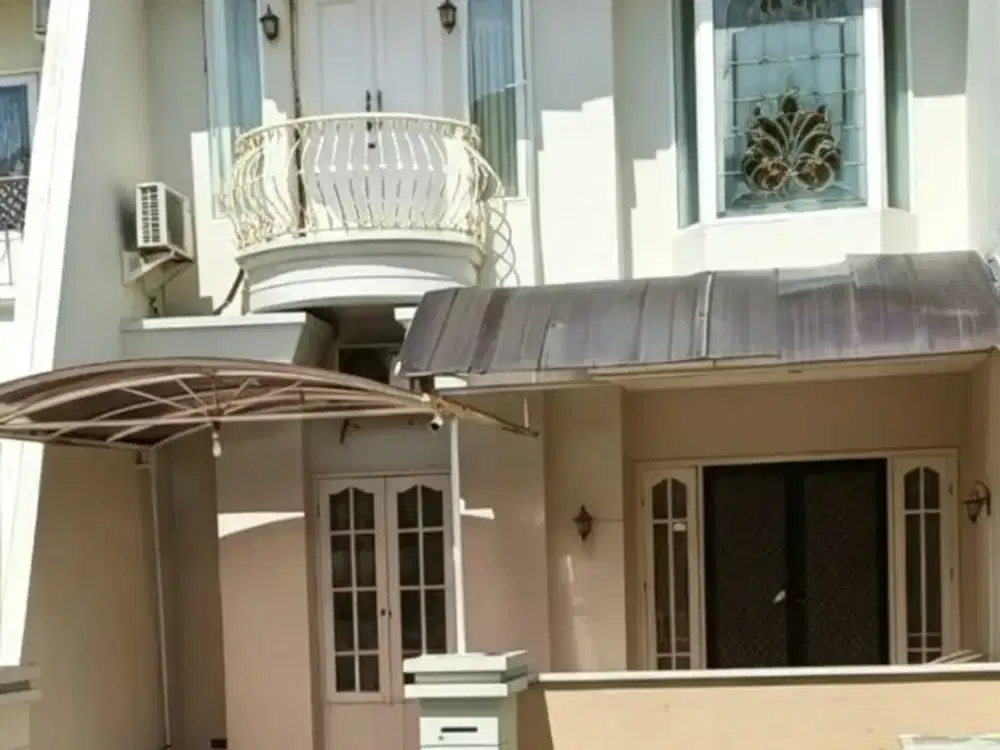 Disewakan rumah pakuwon city