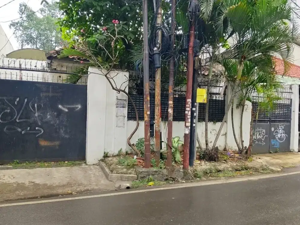 Rumah di Kebon Kacang Tanah Abang, Hanya 2 Menit Ke CBD Thamrin