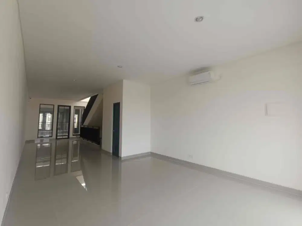 DISEWAKAN Ruko The Hudson GS 3 Lantai | Hadap Jalan Raya 2 Arah | Double Facade