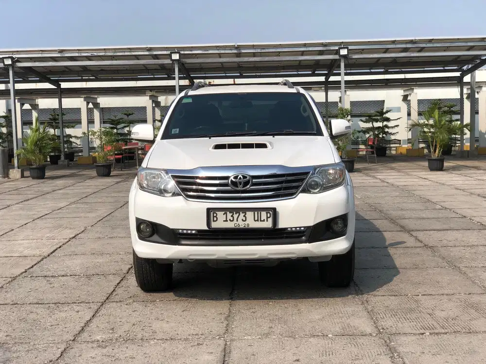 TOYOTA FORTUNER G VNT 2.5AT 2014, PUTIH Km 100rban